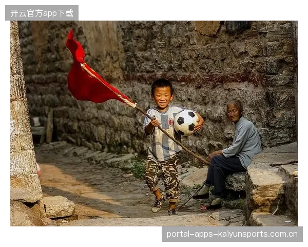 阿尔瓦雷斯多项出色：从“小小少年”到世界级球星的不凡之路